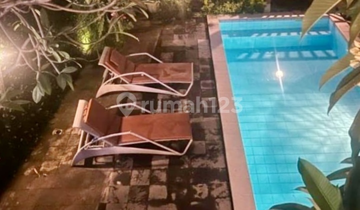 Guest House 13 Rooms Kerobokan - Fully Furnished, Land Area 524 M² 2