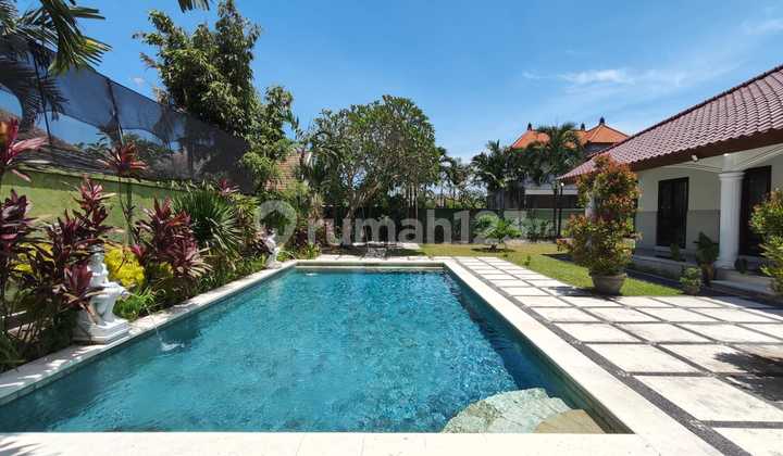 Spacious Villa With Private Pool Near Sanur 2