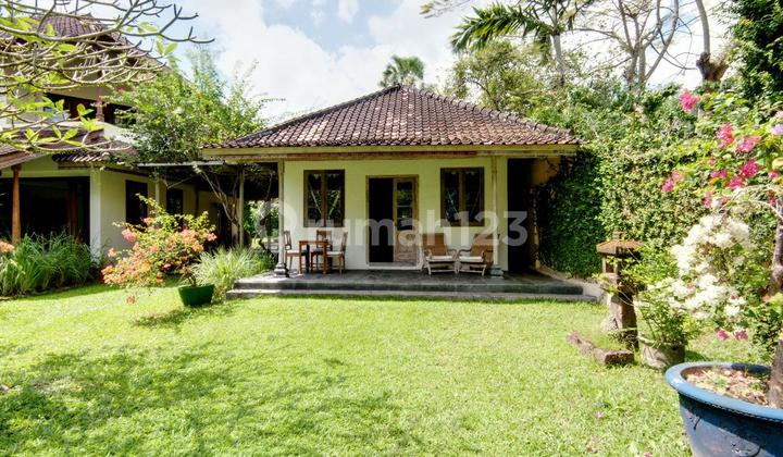 Balinese Villa Umalas Dekat Seminyak & Canggu 2