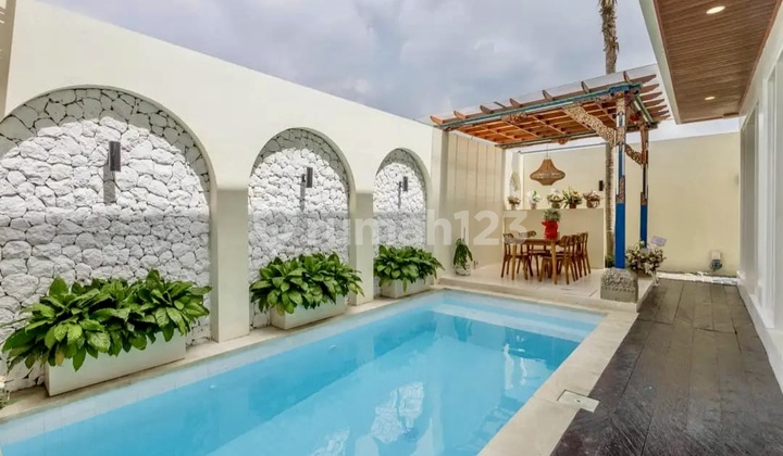 Villa Baru View Sawah Kedungu - Full Furnished, Parkir 2 Mobil 1