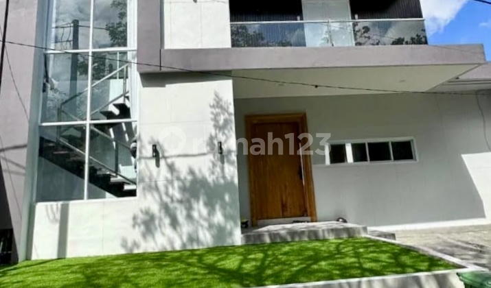 Brand New Villa Modern Kerobokan, Dekat Canggu - Full Furnished