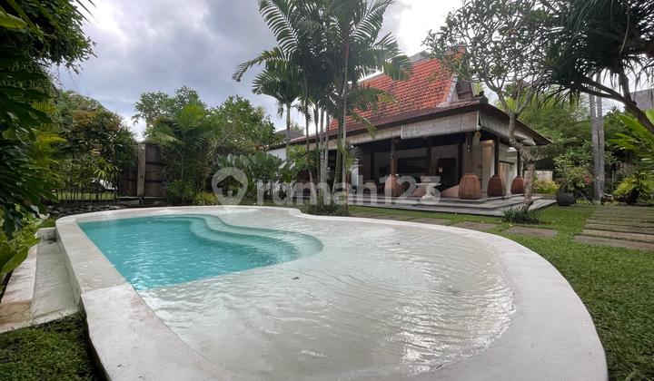 Spacious Villa Pererenan Near Beach For Rent Spacious Villa Pererenan Near Beach For Rent