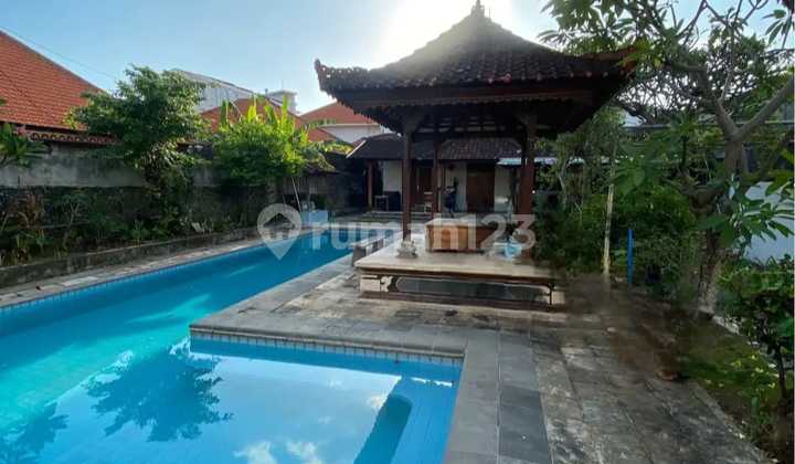 Tanah Bonus Bangunan Villa Kerobokan Dekat Seminyak 2