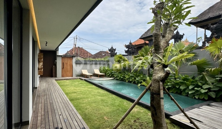 Exclusive Villa Canggu - Modern Design & Strategic Location