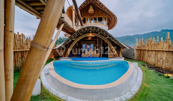 Villa Bambu Brand New dengan Private Pool & Jacuzzi di Karangasem Villa Bambu Brand New dengan Private Pool & Jacuzzi di Karangasem