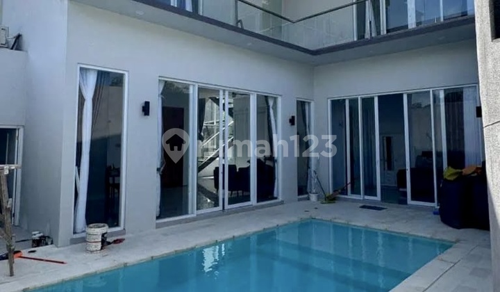 Brand New Modern Villa in Kerobokan, Near Canggu - Fully Furnished 2
