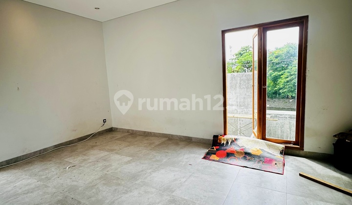 Exclusive Sanur Residence, Near Dyatmika School & Beach 2