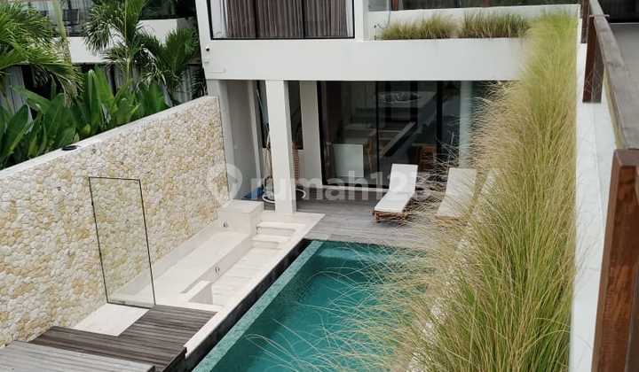 Ready-to-Live Modern Villa with Rice Field View in Canggu Ready-to-Live Modern Villa with Rice Field View in Canggu