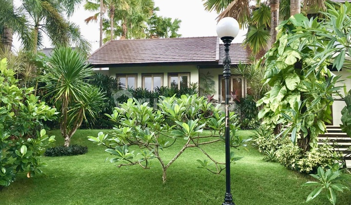 Luxury House with Expansive Garden at Teras Ayung 2