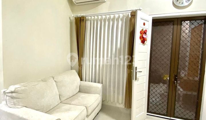 Modern House Near Sidewalk Mall Jimbaran 2