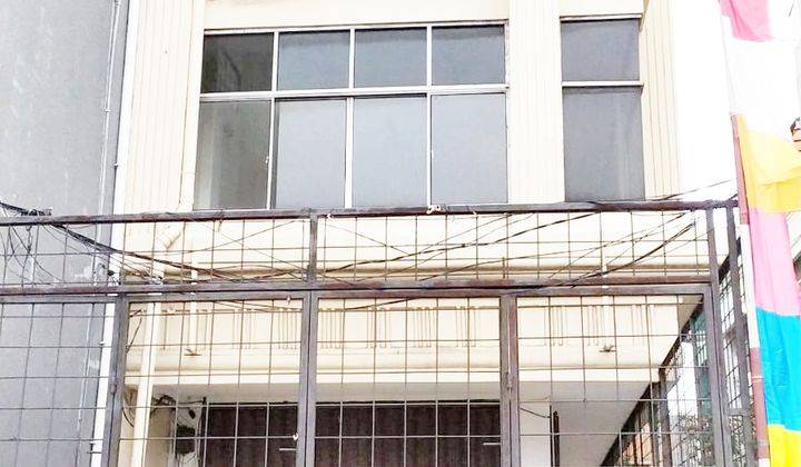 Dijual Ruko Roxy 3 Lantai Kondisi Siap Pakai di Lokasi Strategis 1