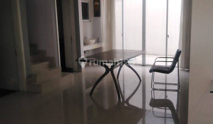 Rumah 2 Lantai Cluster Amerika Latin Green Lake City Siap Huni  2