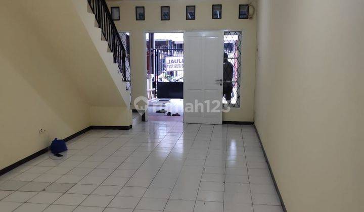 Rumah Siap Huni di Permata Palem Jakarta Barat Lokasi Strategis  1