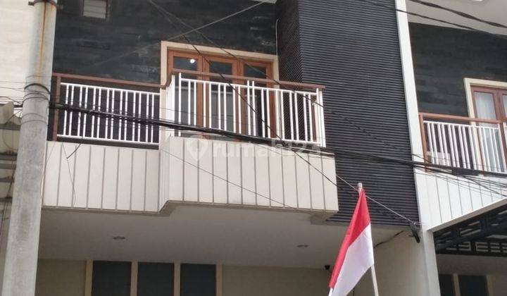 Dijual Rumah 3 Lantai di Dutamas Jelambar Jakarta Barat  1