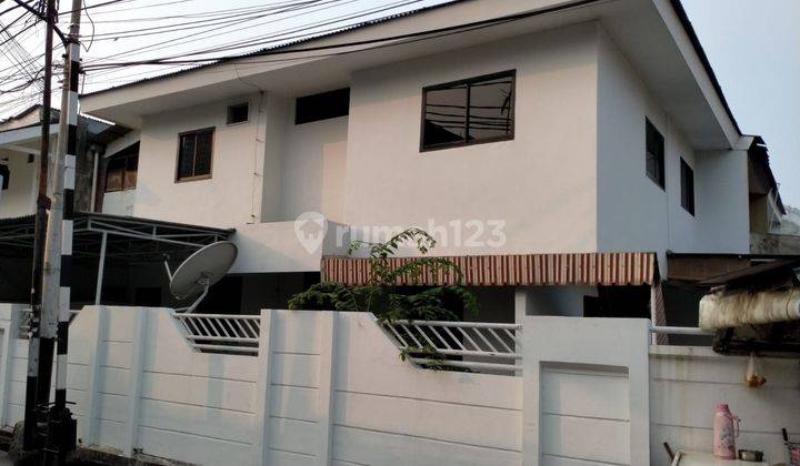 Rumah Hoek di Kawsan Kelapa Gading Jakarta Utara  2