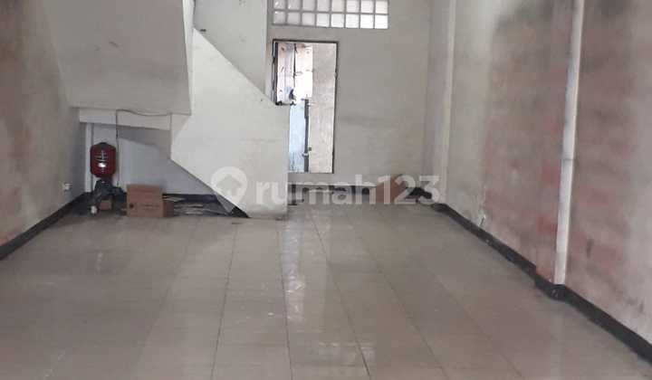 Ruko 3,5 Lantai di Ciputat Tangerang Stratetegis Nego 