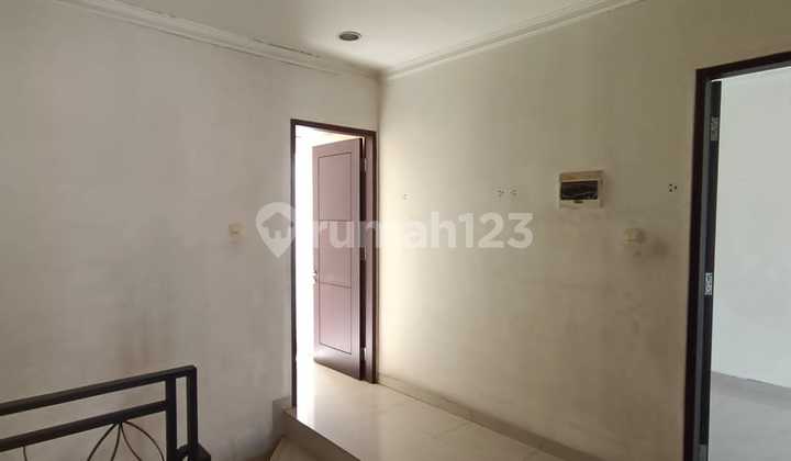 Ready-to-Occupy House in Strategic North Jakarta Kelapa Gading 2