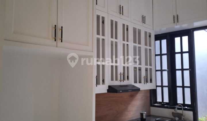 Rumah bagus dan Terawat di Kebon Jeruk Jakarta Barat Rumah bagus dan Terawat di Kebon Jeruk Jakarta Barat