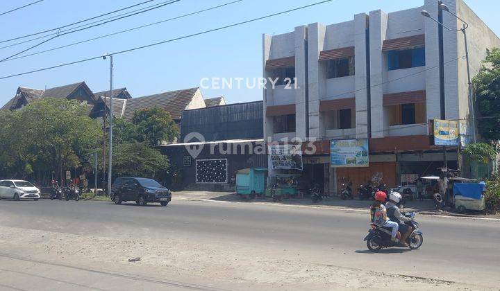 RUKO 3 UNIT BERDERET DI JALAN UTAMA SOLO JAWA TENGAH 1