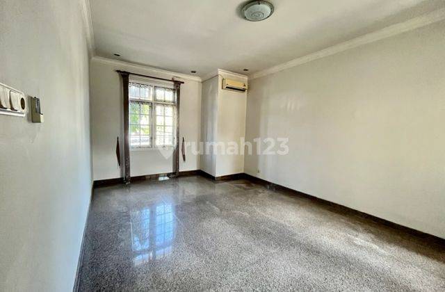 Rumah 2 Lantai di Villa Bukit Mas Surabaya, Unfurnished, Sudah Renovasi 5