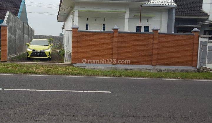 Rumah Dijual di Jalan Ks Mangunsarkoro Bondowoso, Dekat Pln 1