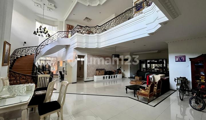 Rumah mewah dijual/sewa di Raya Panjang Jiwo Permai, Tenggilis Surabaya 2