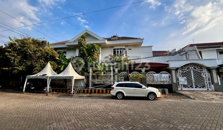 Rumah mewah dijual/sewa di Raya Panjang Jiwo Permai, Tenggilis Surabaya 1