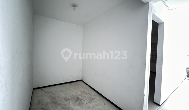 Shop House for Rent in Dukuh Kupang, Surabaya. Near Mayjen Sungkono 2