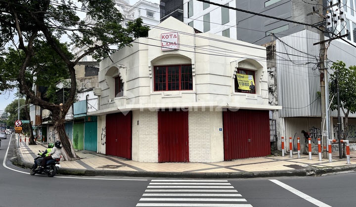 Shop house for sale on Embong Malang Street Surabaya, Very Strategic Shop house for sale on Embong Malang Street Surabaya, Very Strategic