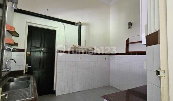 Rumah dijual di Untung Suropati, Pusat kota Surabaya 2