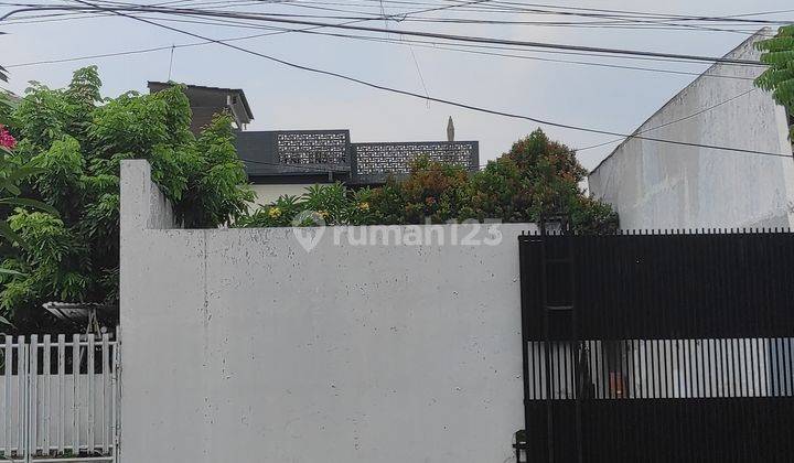 Rumah Mewah di Duri Permai Barat, Ada Kolam Renang Dan Rooftop 1