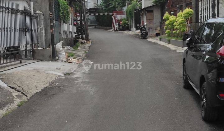 Rumah Mewah di Duri Permai Barat, Ada Kolam Renang Dan Rooftop 2