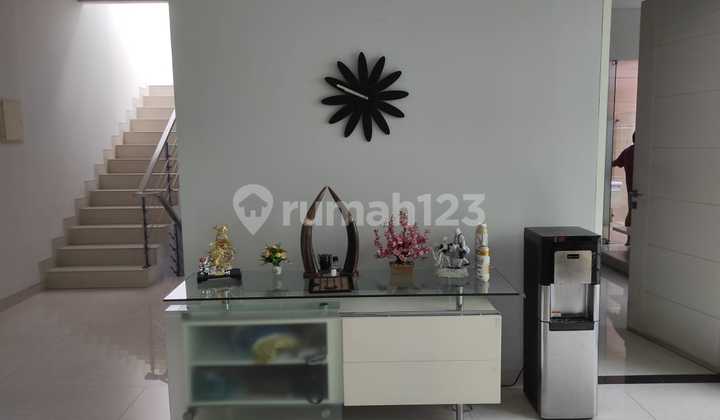 Rumah di Green Garden, Salah Satu Rumah Yang Paling Bagus di Komplek Tsb 2