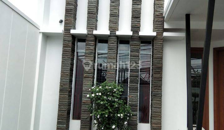 Rumah Bagus 2,5 Lantai di Jl. Siantan, Cengkareng Barat 1