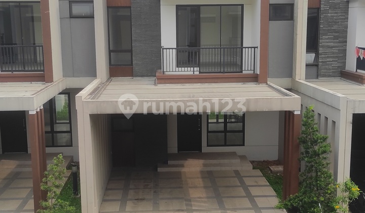 House in Podomoro Golf View Cimanggis, 3BR, 2 Floors, Negotiable Until Deal