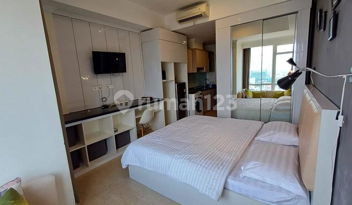 Menteng Park Apartment Studio Type, Nice and Clean Furnished 2