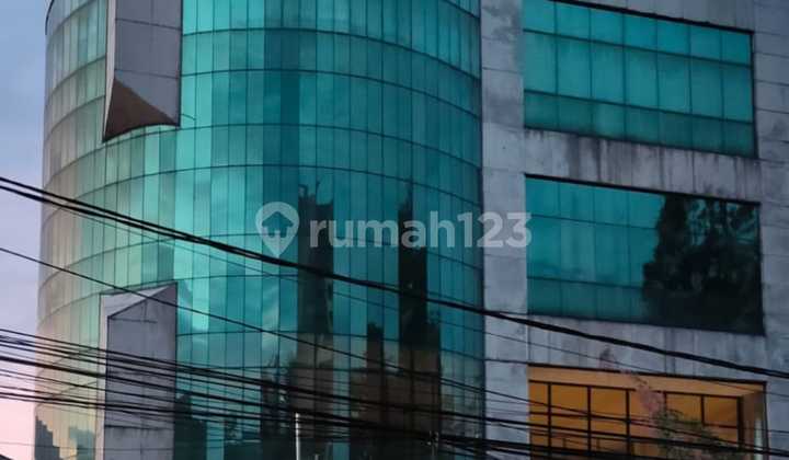 Gedung di Grogol Jakarta Barat. Bisa untuk kantor, cafe, hotel, dll