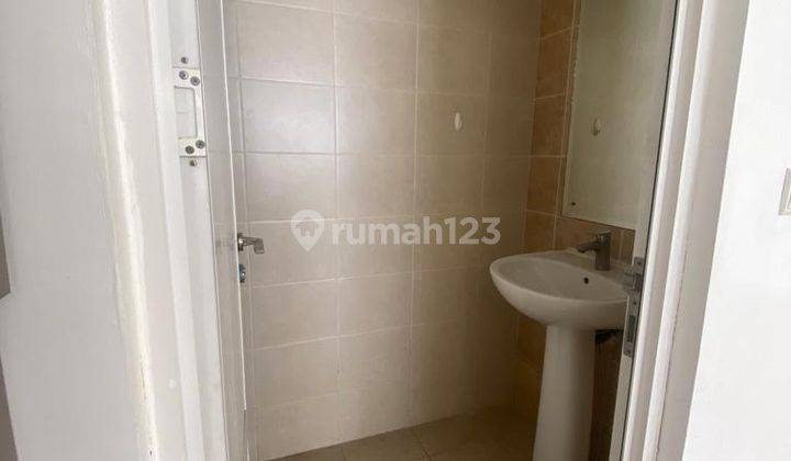 Rumah 2 Lantai Sudah Renovasi Furnished di Rumah Pik 1 Crown Boulevard, Jakarta Utara 2