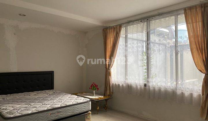 Di Kontrakan Rumah di Hyarta View Lapangan Golf 10