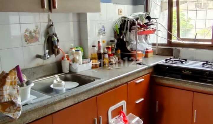 Dijual Ruko Multi Fungsi Tomang 3 Lantai 4
