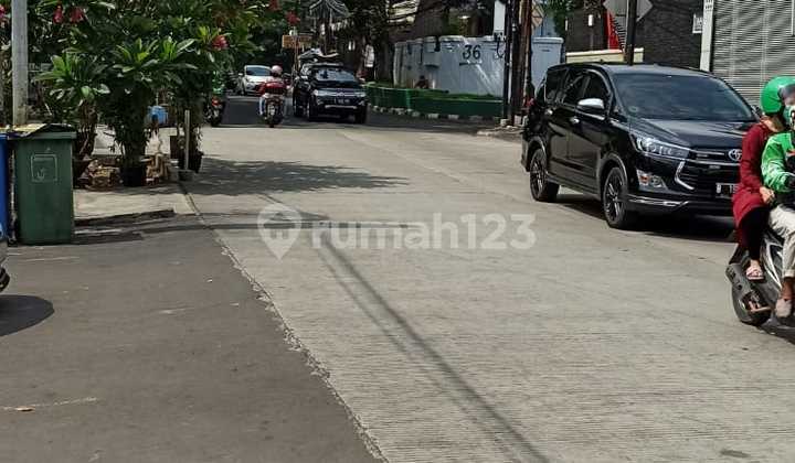 Dijual Ruko Multi Fungsi Tomang 3 Lantai 7