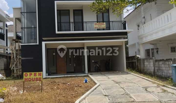 Ready-to-Occupy House Cluster in Front of Sentul City, Close to Ah Poong