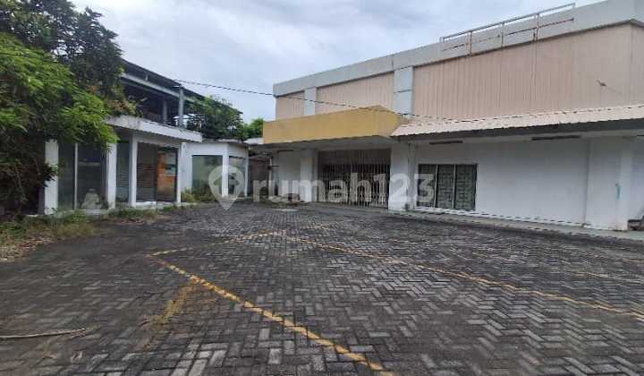 Strategic Corner Building for Sale on Jl Raya Kedungsari, Tegalsari
