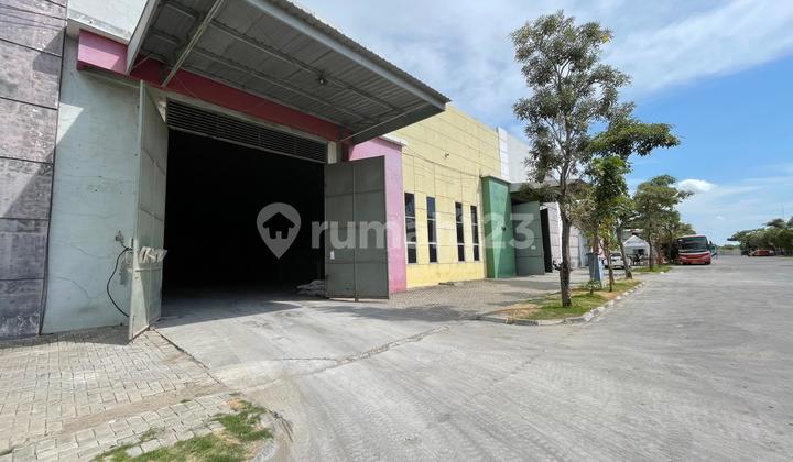 For Rent Warehouse in Manyar, Gresik, Near Jiipe Port and Toll Road For Rent Warehouse in Manyar, Gresik, Near Jiipe Port and Toll Road