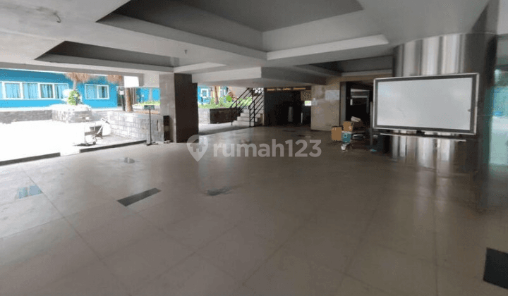 Dijual Gedung Kantor 8 Lantai Pusat Kota Jalan Raya Dekat A Yani 1