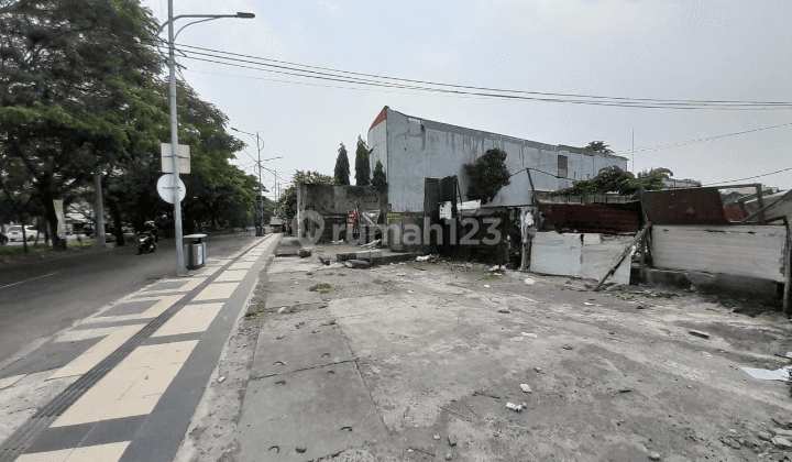 Dijual Tanah Komersial di Jalan Raya Wiyung 1