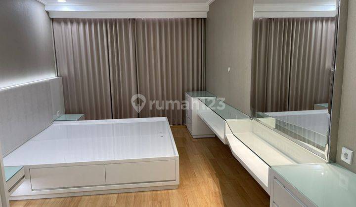 Murah Apartemen The Peak Tunjungan Plaza 3 BR Fully Furnish 1