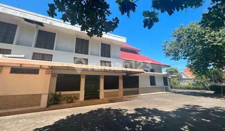 Gedung Ex Kantor Sewa Pusat Kota Jalan Darmo Kali, Surabaya