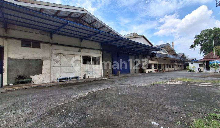 Cheap Warehouse for Sale in Sier Rungkut Industrial Area Surabaya, Strategic Location Cheap Warehouse for Sale in Sier Rungkut Industrial Area Surabaya, Strategic Location