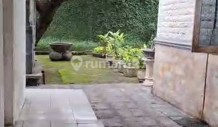 Rumah Vintage Mewah Jl Letjen S Parman, Raya Waru, Akses Frontage 2